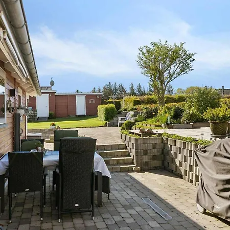 Dom wakacyjny Gorgeous In With Sauna