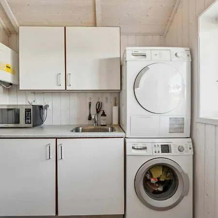 Dom wakacyjny Gorgeous In With Sauna